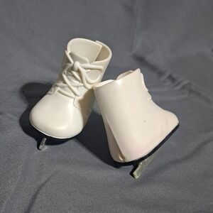 Funrise 2013 White Skate‎ Shoes for 18" Dolls Fits Our Generation American Girl